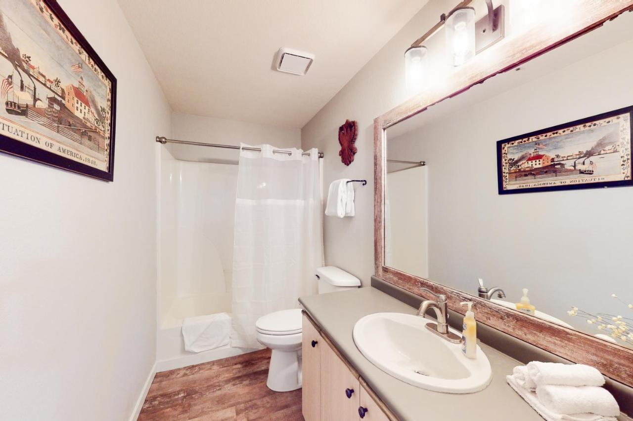 The Farmhouse At Fall Creek Branson Esterno foto