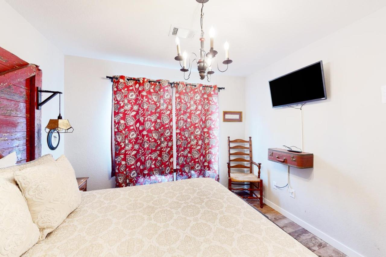 The Farmhouse At Fall Creek Branson Esterno foto